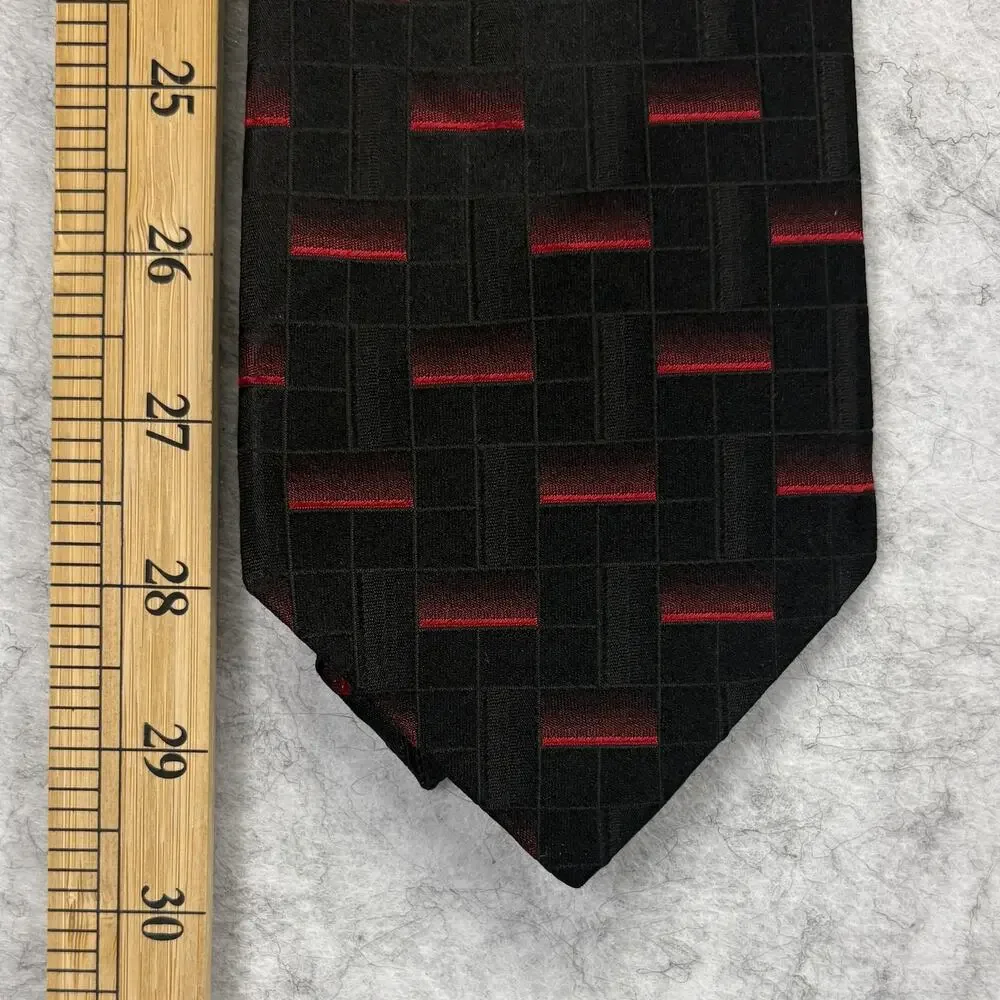 Roberto Villini Couture Mens Tie Black Red Ombre Geometric 100% Silk Italy 58x4
